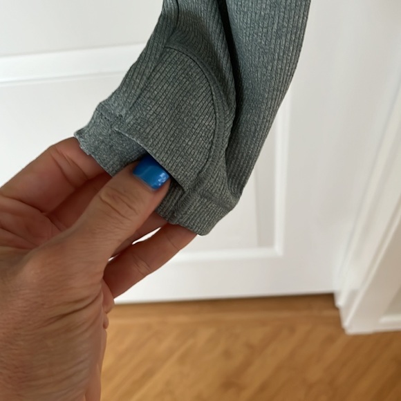 NWOT Athleta Uptempo Ribbed Henley - Picture 3 of 4